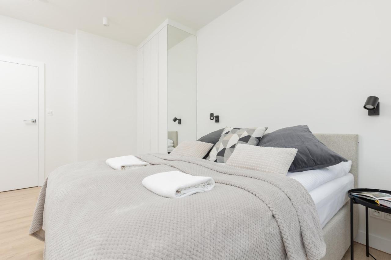 Amazing Spacious Apartments In Warsaw City Center By Noclegi Renters Exterior foto